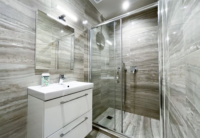 Appartement à Paris - Urban Flat 02 - Beautiful 4 BDR Flat in Heart of Paris Appartement à Paris - Urban Flat 02 - Beautiful 4 BDR Flat in Heart of Paris