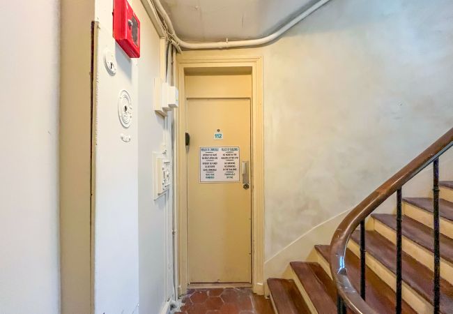 Appartement à Paris - Urban Flat 112 - Urban Atelier Saint Michel Appartement à Paris - Urban Flat 112 - Urban Atelier Saint Michel