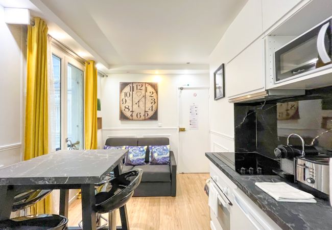 Appartement à Paris - Urban Flat 112 - Urban Atelier Saint Michel Appartement à Paris - Urban Flat 112 - Urban Atelier Saint Michel