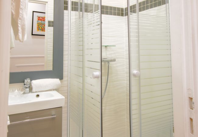 Appartement à Paris - Urban Flat 25 -  Fun Duplex in Montorgueil Appartement à Paris - Urban Flat 25 -  Fun Duplex in Montorgueil