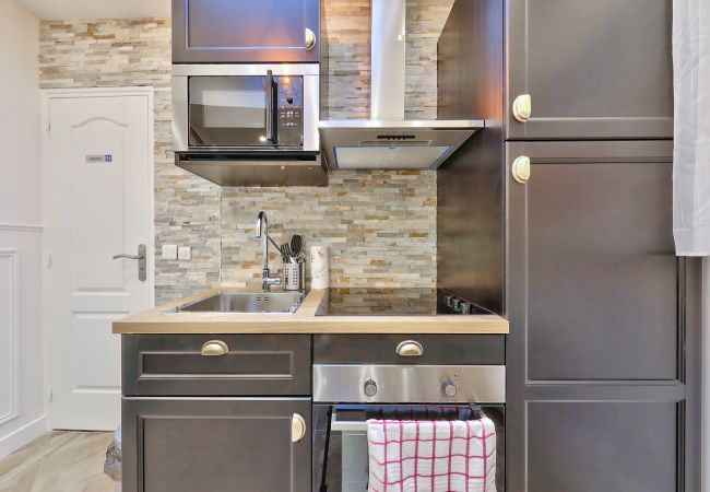 Appartement à Paris - 38 - Atelier Mona Lisa  Appartement à Paris - 38 - Atelier Mona Lisa