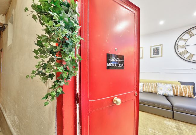 Appartement à Paris - 38 - Atelier Mona Lisa  Appartement à Paris - 38 - Atelier Mona Lisa