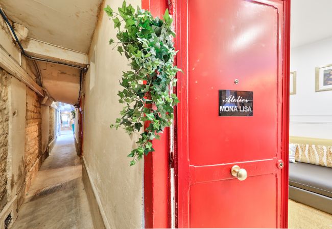 Appartement à Paris - 38 - Atelier Mona Lisa  Appartement à Paris - 38 - Atelier Mona Lisa