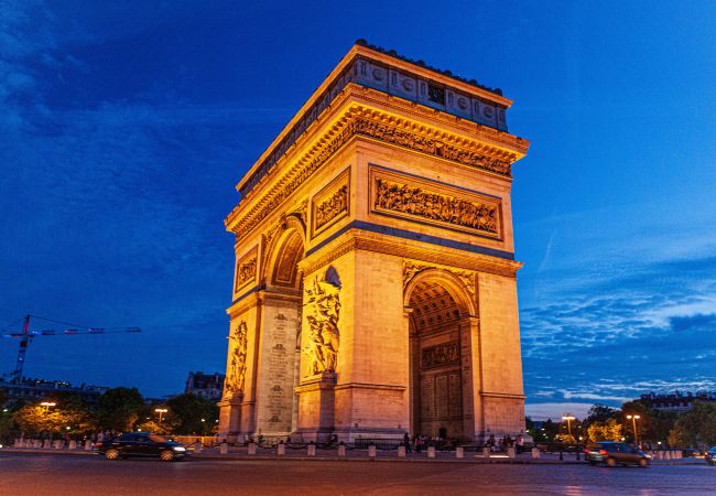 Appartement à Paris - Urban Flat 128 - Beautiful 4 BDR Flat Champs-Elysees Appartement à Paris - Urban Flat 128 - Beautiful 4 BDR Flat Champs-Elysees