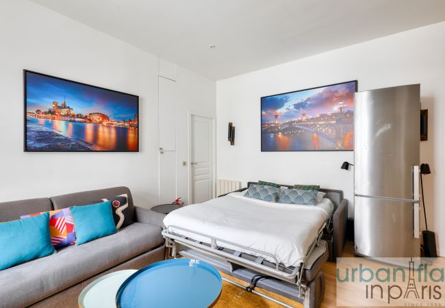 Appartement à Paris - Urban Flat 62 - Charming 3BDR in Triangle d'Or - only 100m from Champs-Elysees Appartement à Paris - Urban Flat 62 - Charming 3BDR in Triangle d'Or - only 100m from Champs-Elysees
