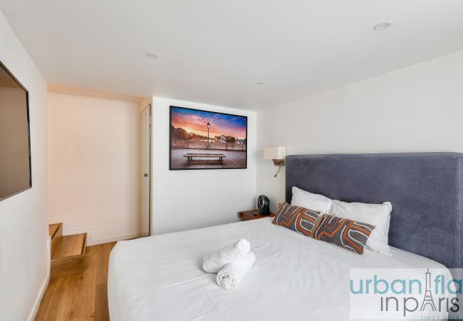 Appartement à Paris - Urban Flat 62 - Charming 3BDR in Triangle d'Or - only 100m from Champs-Elysees Appartement à Paris - Urban Flat 62 - Charming 3BDR in Triangle d'Or - only 100m from Champs-Elysees