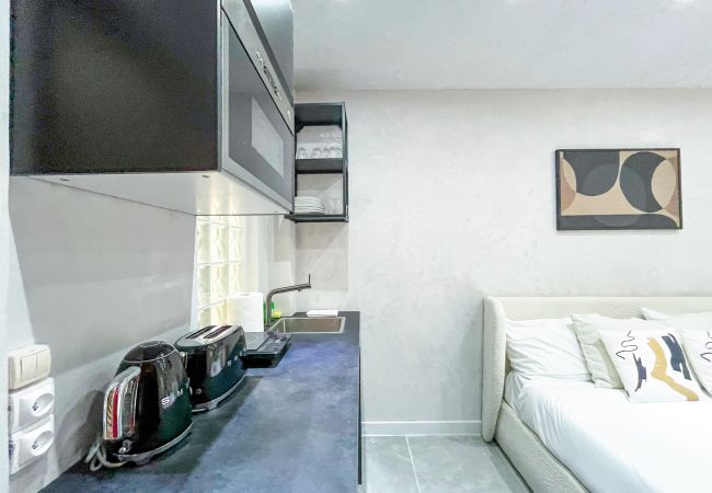 Studio à Paris - 11 - Studio next to Champs-Elysees Studio à Paris - 11 - Studio next to Champs-Elysees