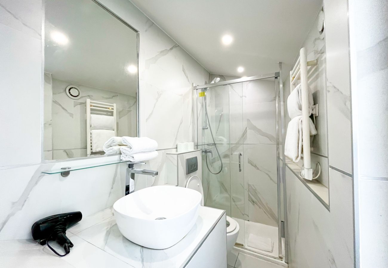 Appartement à Paris - 115 B - Urban Vuitton Saint Denis Appartement à Paris - 115 B - Urban Vuitton Saint Denis