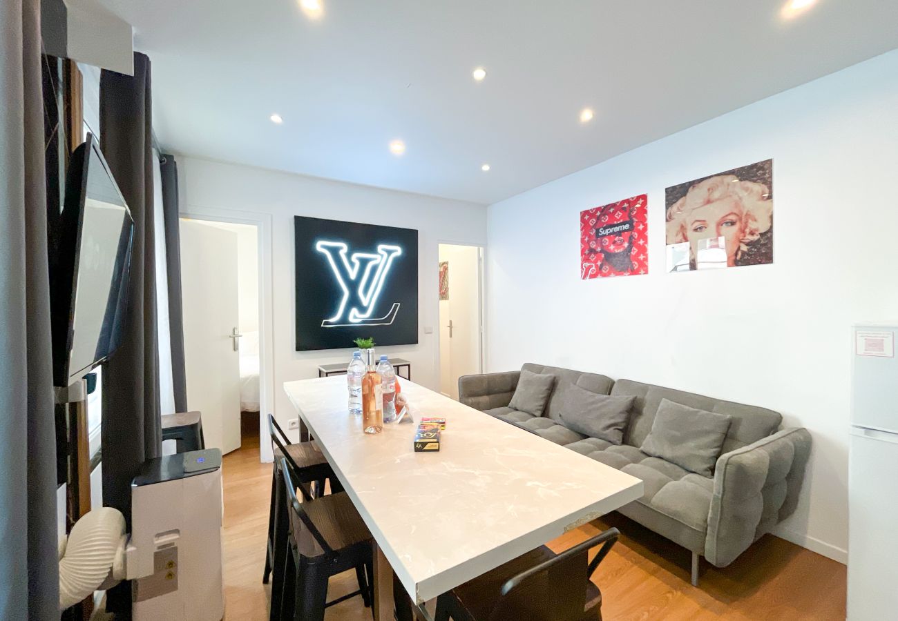 Appartement à Paris - 115 B - Urban Vuitton Saint Denis Appartement à Paris - 115 B - Urban Vuitton Saint Denis