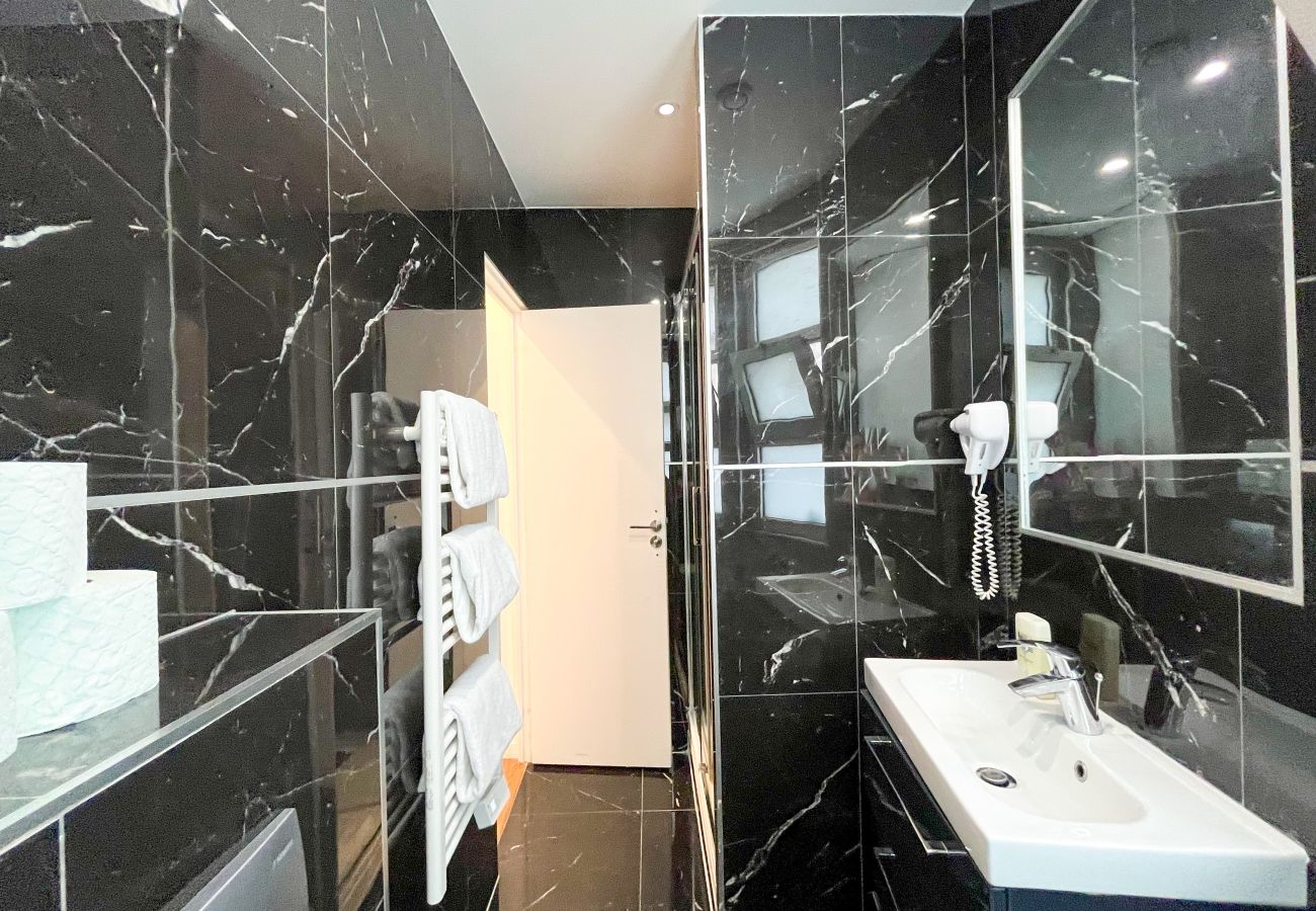 Appartement à Paris - 115 B - Urban Vuitton Saint Denis Appartement à Paris - 115 B - Urban Vuitton Saint Denis