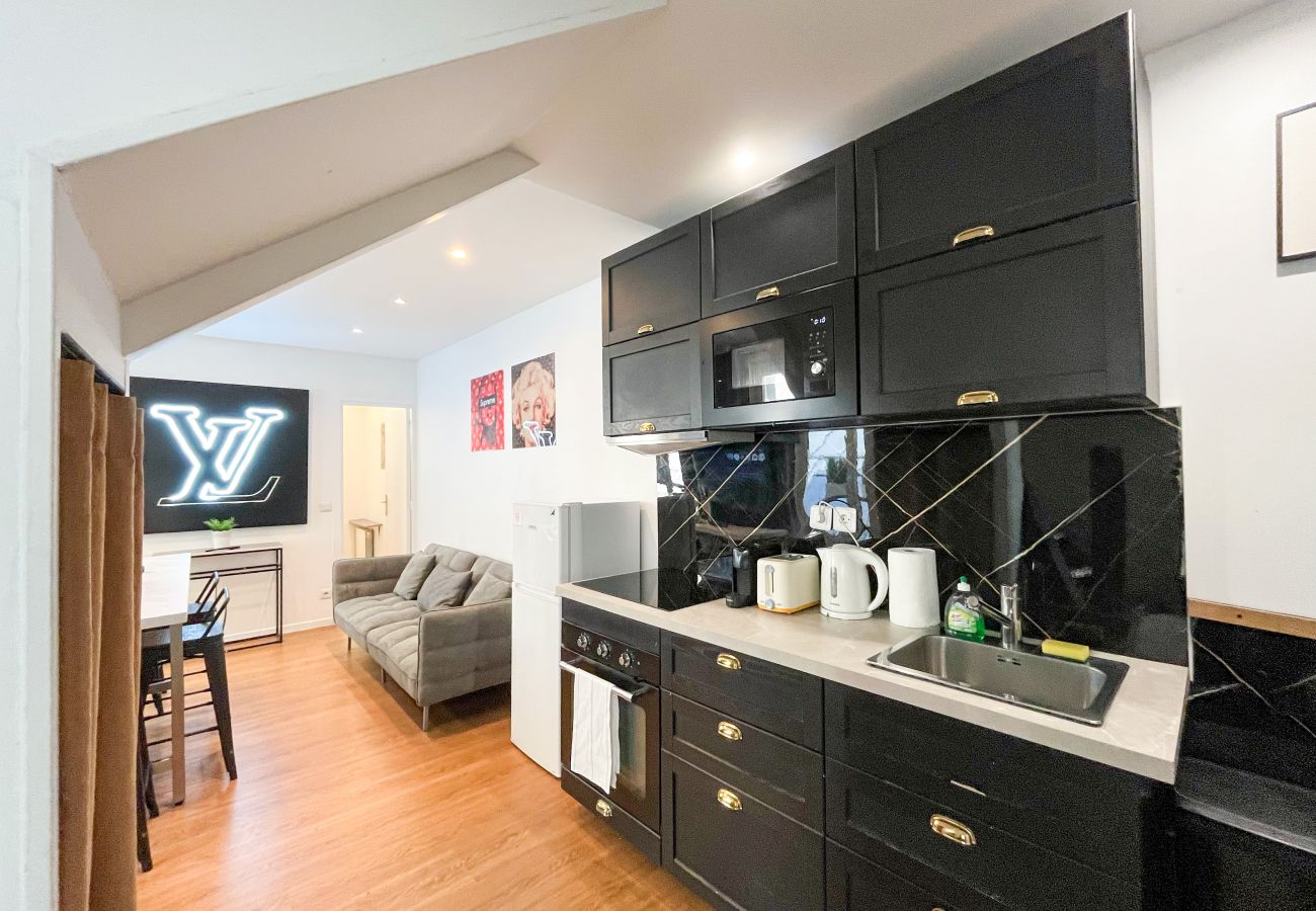 Appartement à Paris - 115 B - Urban Vuitton Saint Denis Appartement à Paris - 115 B - Urban Vuitton Saint Denis