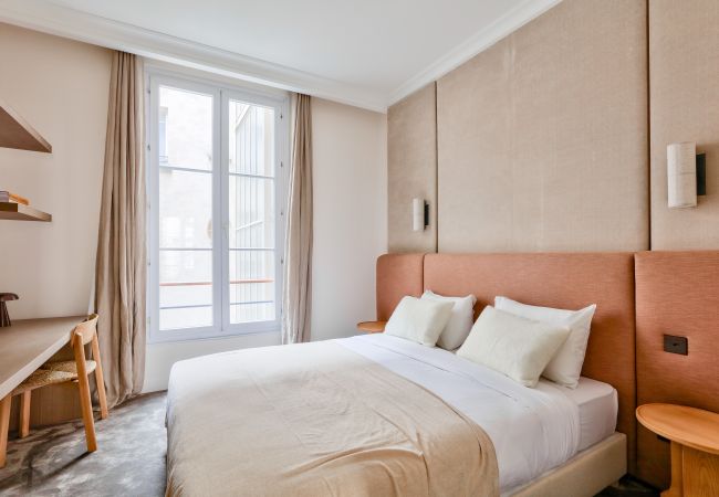 Appartement à Paris - Urban Flat 191 - Luxury 4 Bedroom Apartment - Madeleine Appartement à Paris - Urban Flat 191 - Luxury 4 Bedroom Apartment - Madeleine