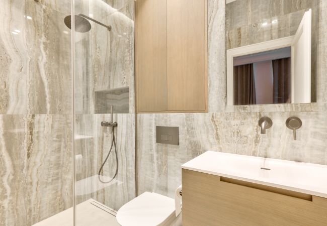 Appartement à Paris - Urban Flat 191 - Luxury 4 Bedroom Apartment - Madeleine Appartement à Paris - Urban Flat 191 - Luxury 4 Bedroom Apartment - Madeleine