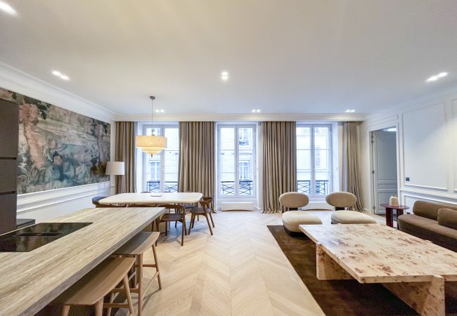 Appartement à Paris - Urban Flat 191 - Luxury 4 Bedroom Apartment - Madeleine Appartement à Paris - Urban Flat 191 - Luxury 4 Bedroom Apartment - Madeleine