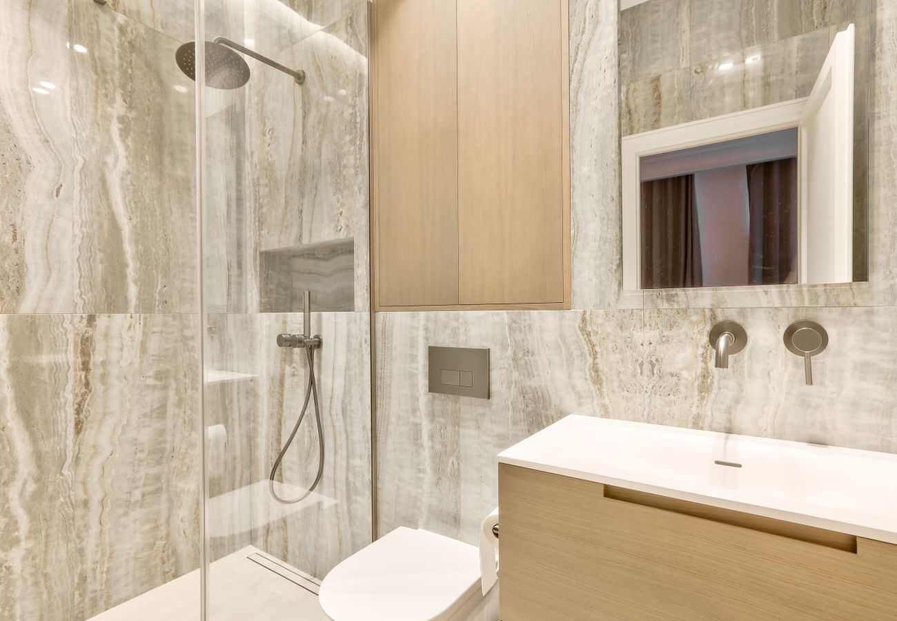 Appartement à Paris - Urban Flat 191 - Luxury 4 Bedroom Apartment - Madeleine Appartement à Paris - Urban Flat 191 - Luxury 4 Bedroom Apartment - Madeleine