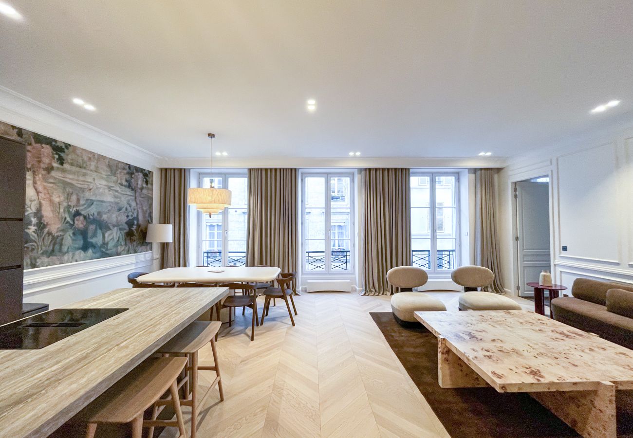 Appartement à Paris - Urban Flat 191 - Luxury 4 Bedroom Apartment - Madeleine Appartement à Paris - Urban Flat 191 - Luxury 4 Bedroom Apartment - Madeleine
